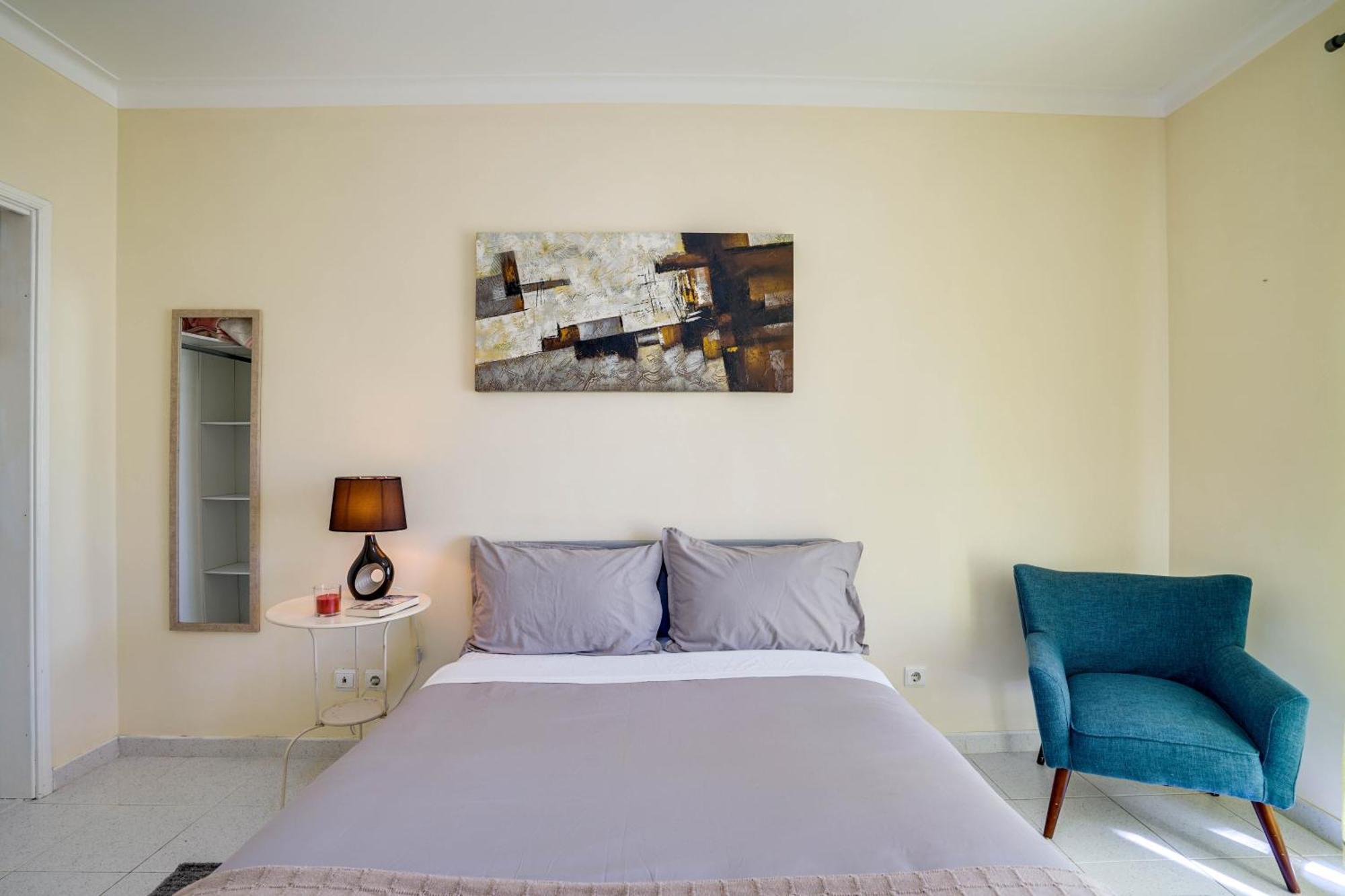Sun & Surf Apartment